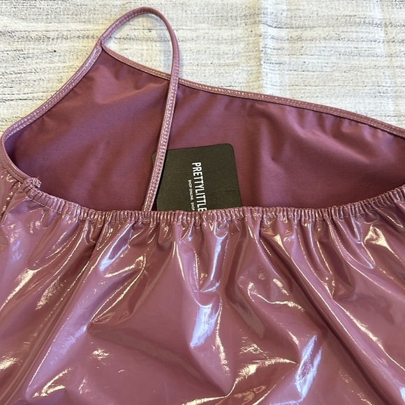 PrettyLittleThing • Vinyl Single Strap Mini • Sz 4 • NWT! - Picture 4 of 8